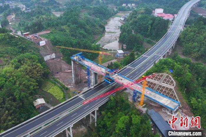 成达高速公路图片