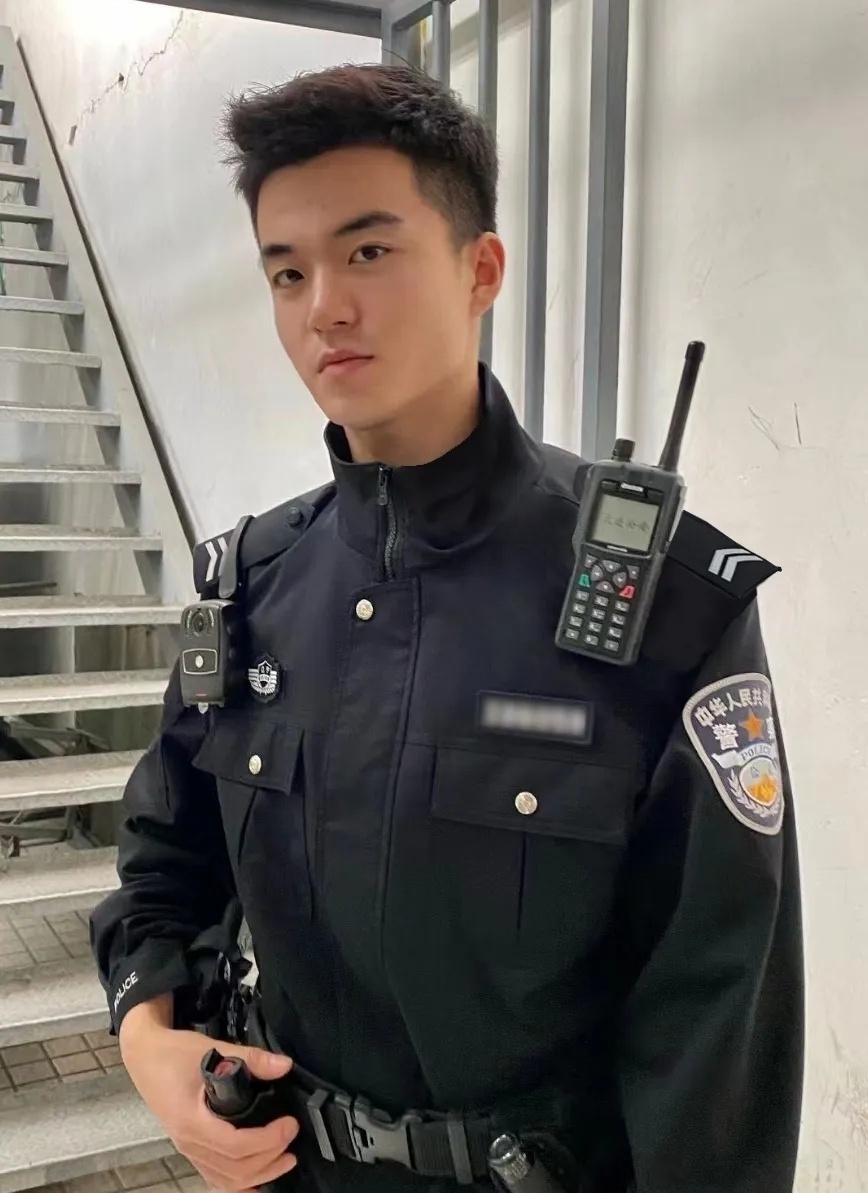 十佳人民警察刘建图片