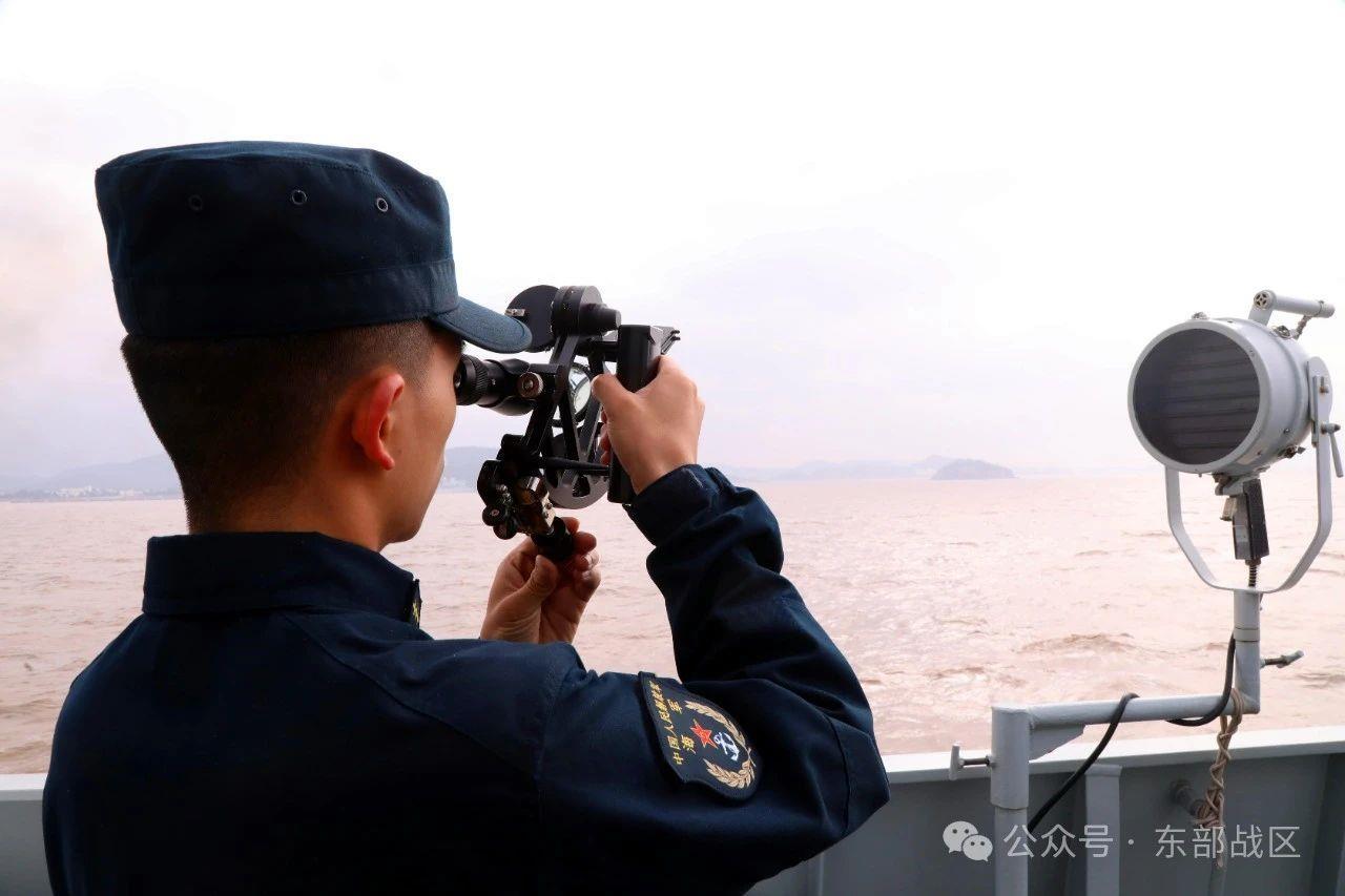 想看海军实战点这里东部战区海军东海训练燃爆海疆