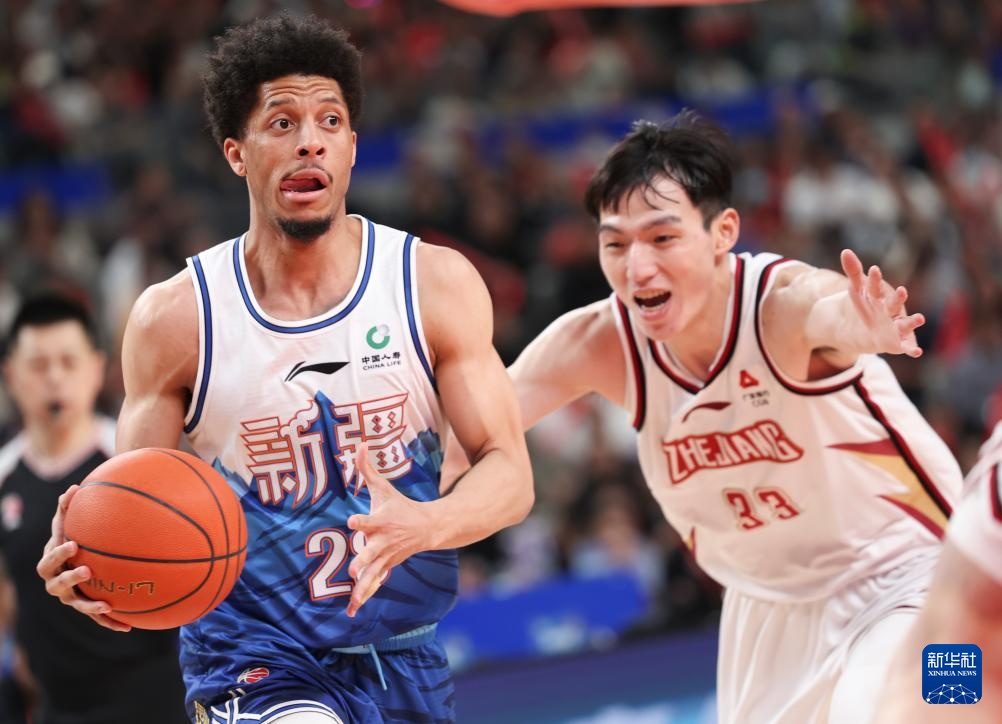 (体育)篮球——cba半决赛首回合:新疆伊力特胜浙江稠州金租