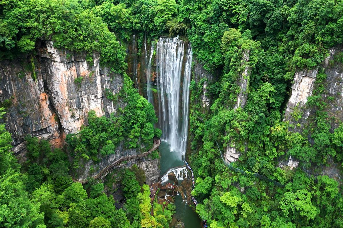 湖北三峡大瀑布