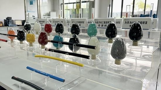 黄梅加快"质"造"光"链,构建光电新材料产业链闭环-荆楚网-湖北日报网