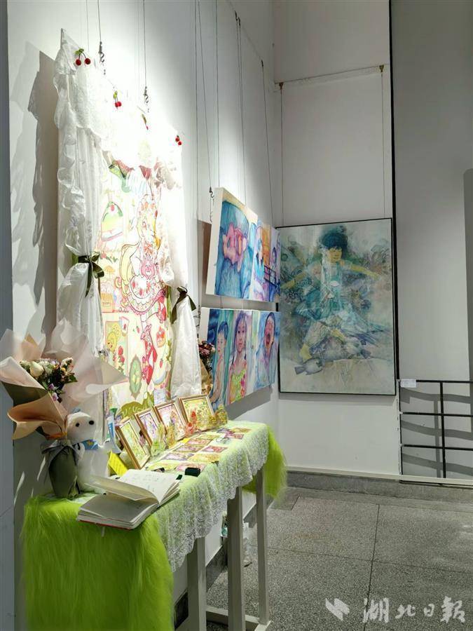 湖北美术学院"生成"2024届本科生毕业作品展开幕