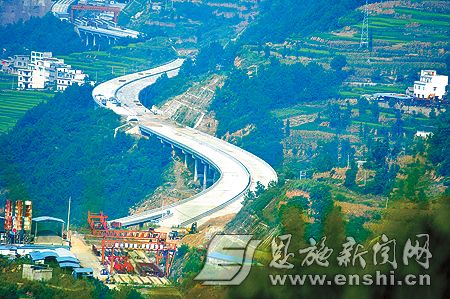 宜巴高速公路已完成90%投資預計年底建成通車(圖)