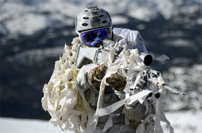 美军特种兵雪地迷彩曝光 科幻感十足