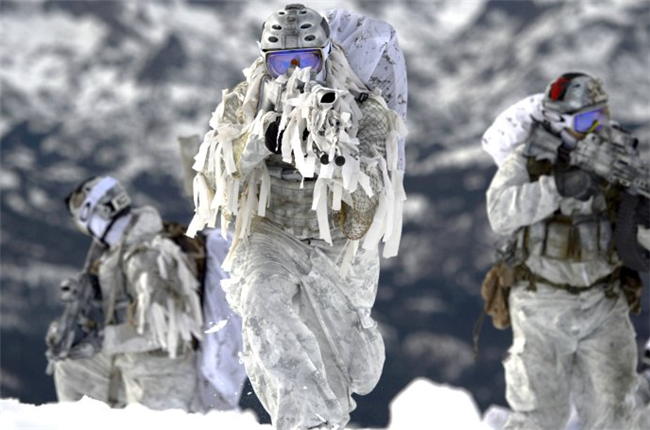 美军特种兵雪地迷彩曝光 科幻感十足