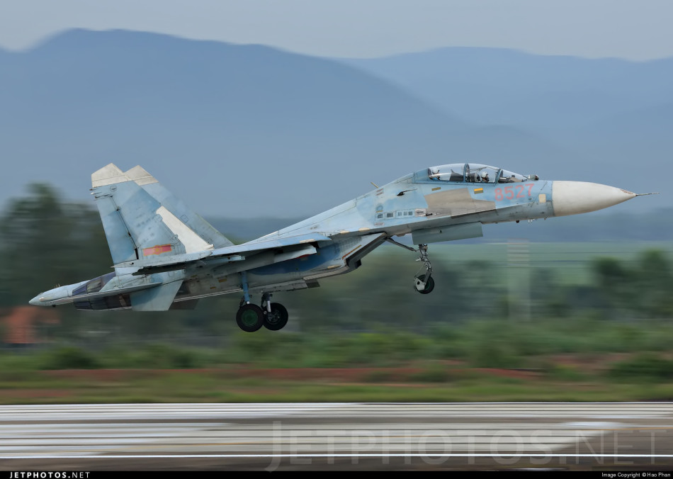 越南空军和防空军已经从俄罗斯得到总计24架苏-30mk2歼击机,飞机编号