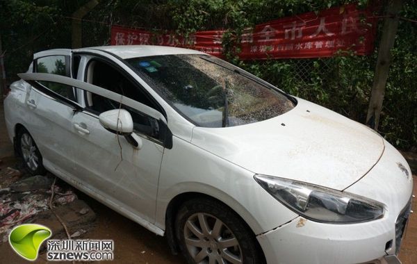 深圳女司机车中溺亡续:消防员到达时尚未遇难(组图)