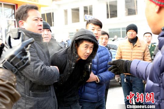 黑龙江银行金库抢劫杀人案告破 2名嫌犯被抓获 钟欣 摄 中新网哈尔滨