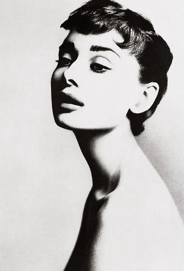 赫本后人状告苏州餐厅侵犯姓名与肖像权 索赔百万