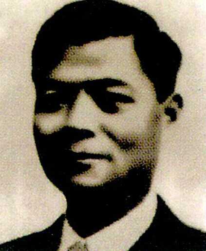 陈潭秋(1896-1943,黄冈人)出席"一大"回武汉后,陈潭秋到女子师范鼓舞