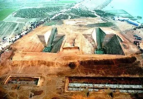 所以这里分布着许多先秦时代楚国的遗迹,九连墩战国楚墓就是其中之一