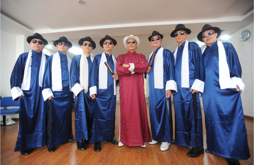 武汉这个男模天团火了!平均年龄68岁 全是大长腿的爹爹